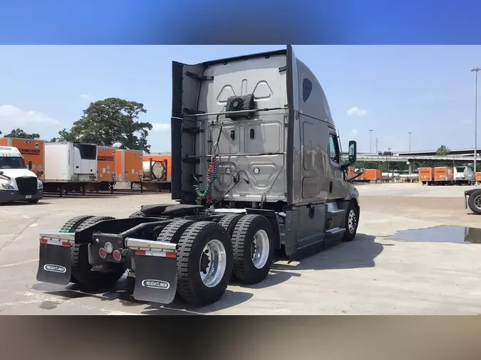 2021 Freightliner Cascadia