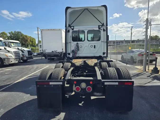 2019 FREIGHTLINER NEW CASCADIA PX12664