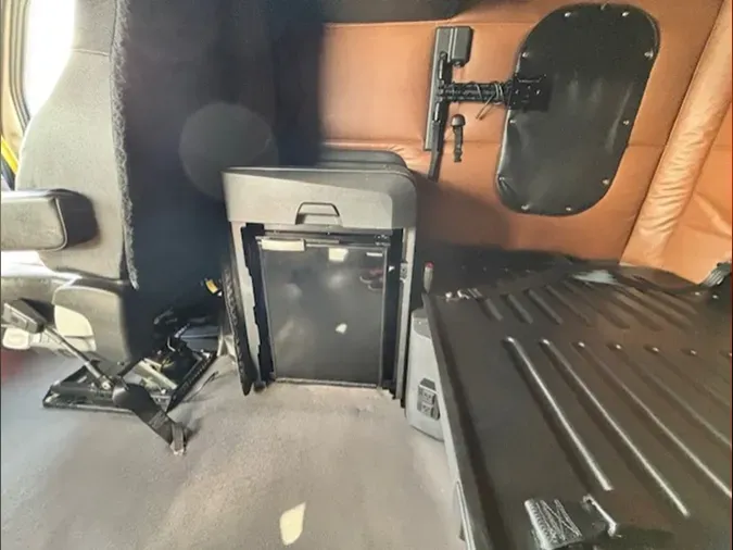 2022 Freightliner CA126SLP