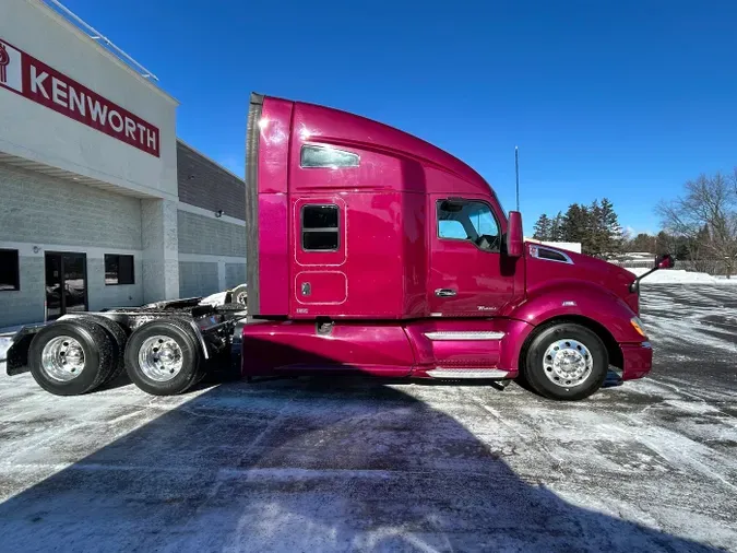 2022 Kenworth T680