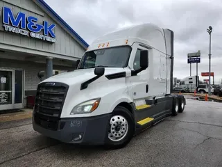 2020 FREIGHTLINER Cascadia 126