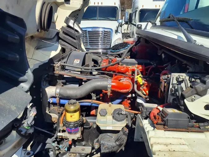 2014 FREIGHTLINER/MERCEDES M2 106