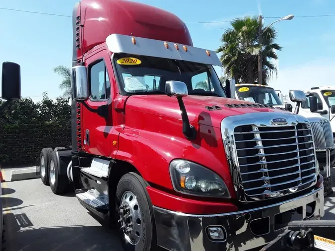 2020 FREIGHTLINER/MERCEDES CASCADIA 125