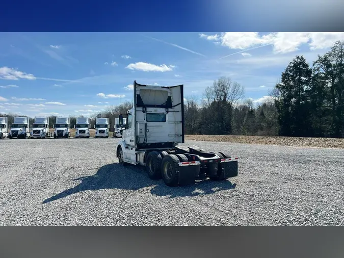 2018 Volvo VNL300