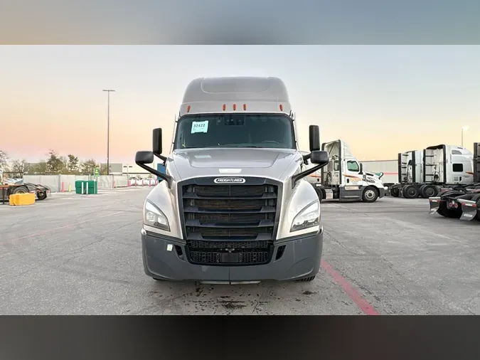 2024 Freightliner Cascadia 126