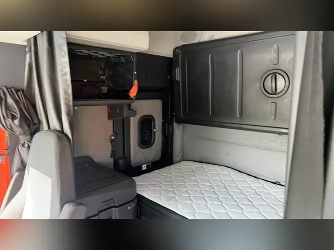 2020 Freightliner Cascadia