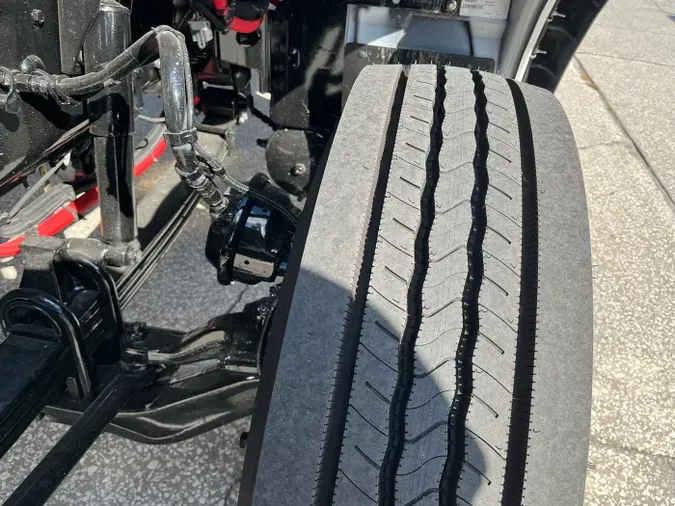 2026 Kenworth T88003e43dae4c640282717e92fb0b45d807