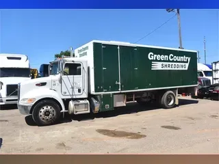 2013 PETERBILT 337