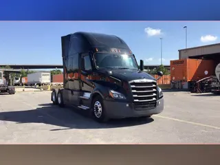 2023 Freightliner Cascadia 126