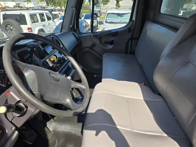 2020 Freightliner Business Class M2 106