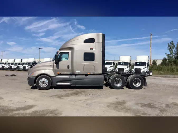 2022 International LT