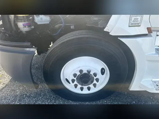 2020 FREIGHTLINER CA126