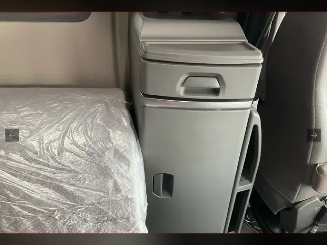 2025 VOLVO VNL64T74003ed1c72a1b68e6aba26d324333150a2