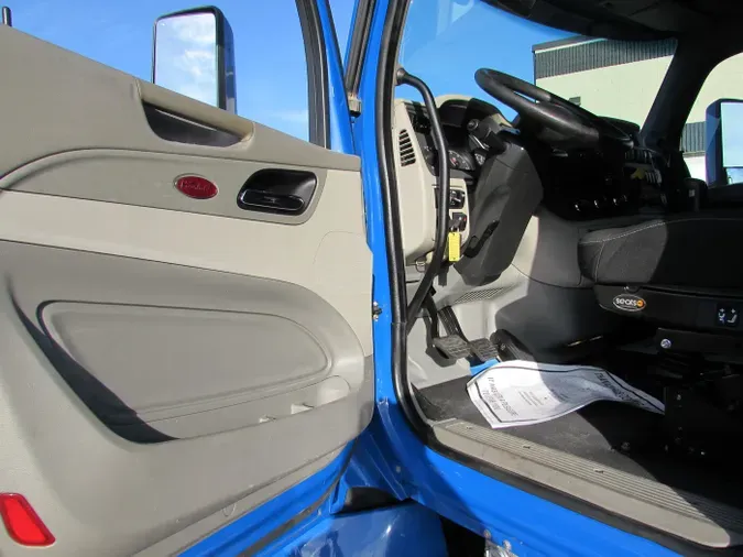 2020 Peterbilt 567