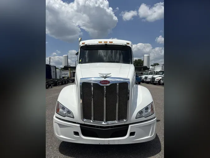 2023 Peterbilt 579