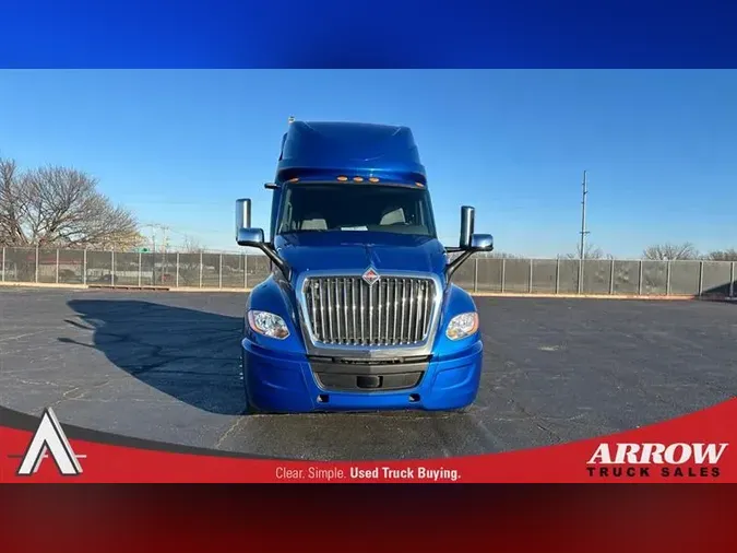 2021 INTERNATIONAL LT