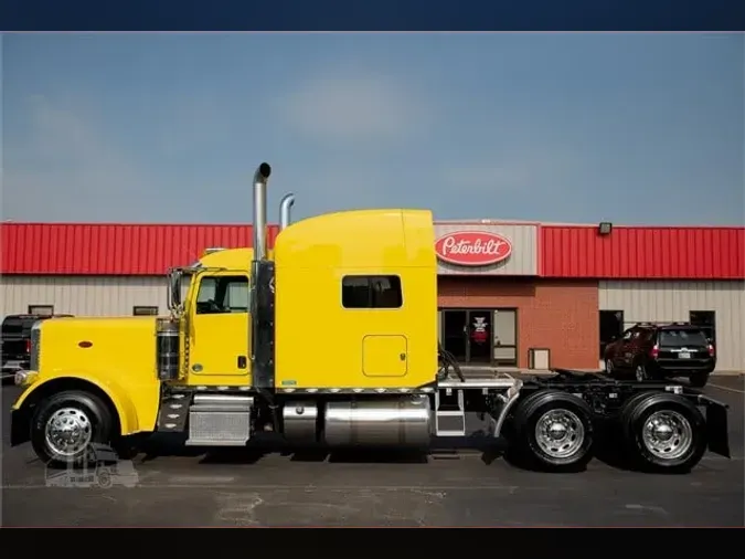 2020 PETERBILT 389