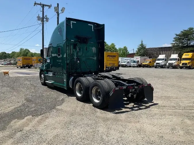 2018 Freightliner T12664ST