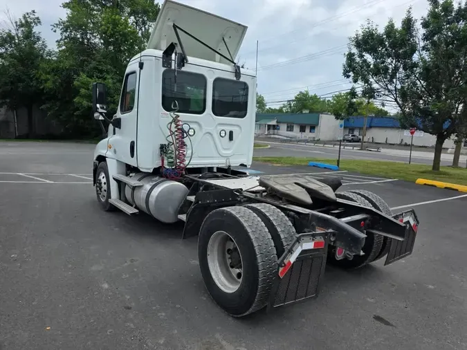 2019 FREIGHTLINER/MERCEDES CASCADIA 125