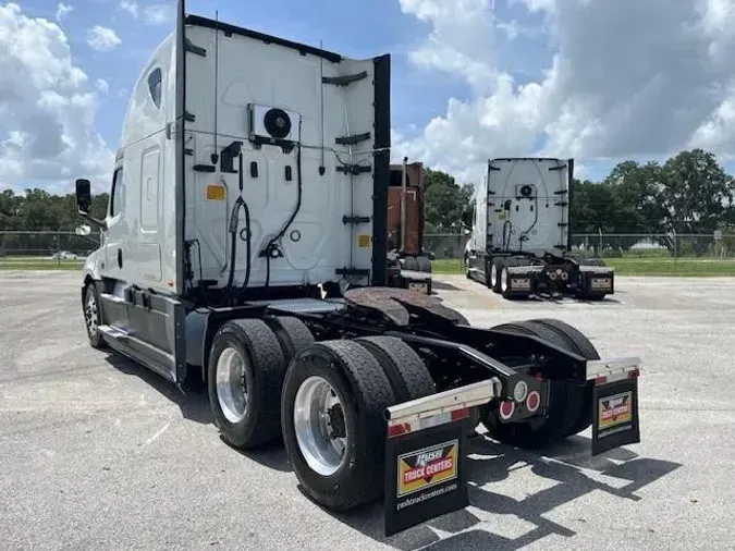 2020 Freightliner Cascadia