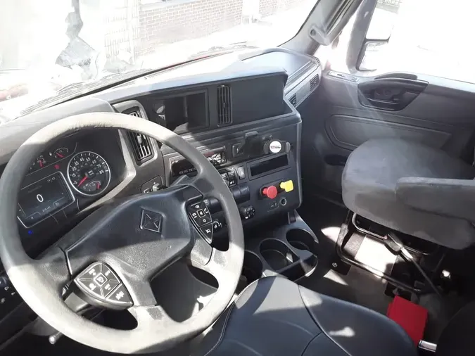 2020 NAVISTAR INTERNATIONAL LT625 DAYCAB T/A