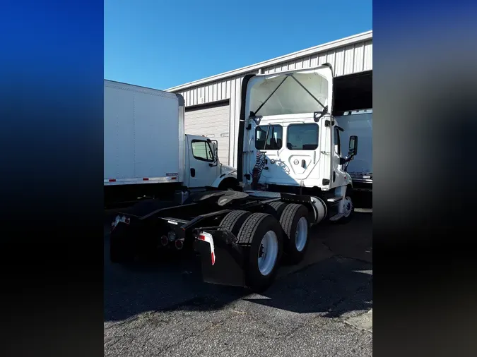 2018 FREIGHTLINER/MERCEDES CASCADIA 125