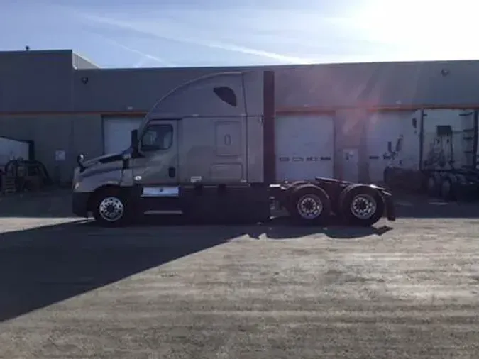 2023 Freightliner Cascadia