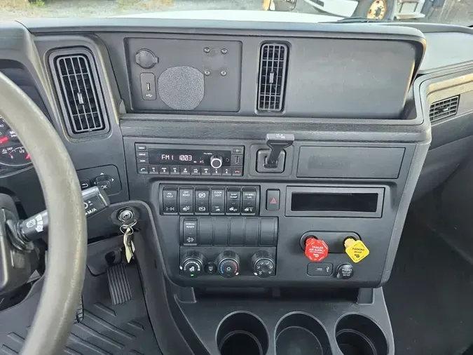 2019 NAVISTAR INTERNATIONAL LT625 DAYCAB T/A040d5d9387da2125c5c903e851a9d1b8