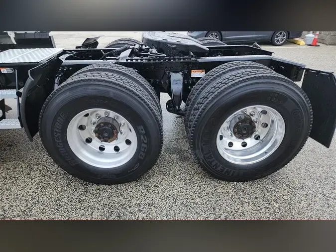 2020 FREIGHTLINER CA126