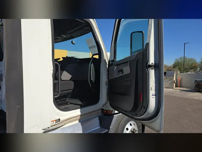 2020 Freightliner Cascadia 1260410f81468f59f968206ee44d0f8a581