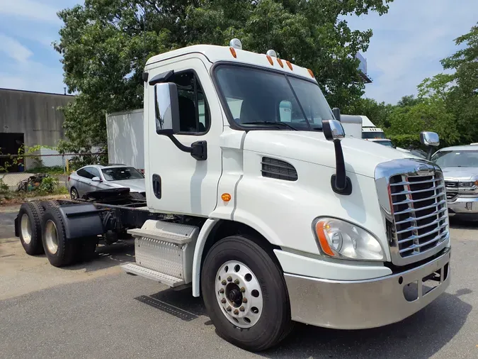 2019 FREIGHTLINER/MERCEDES CASCADIA 113