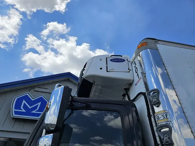 2017 HINO 338 Reefer