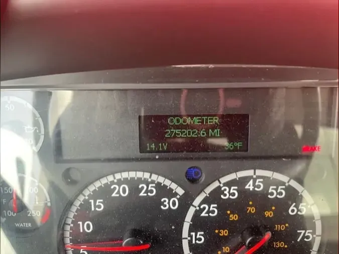 2017 FREIGHTLINER/MERCEDES M2 106