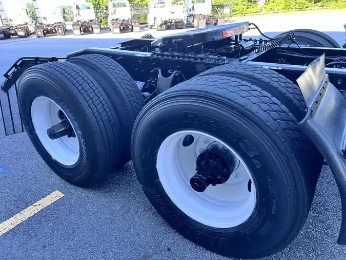 2022 International LT625