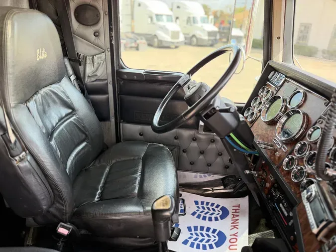 2001 Kenworth W900L