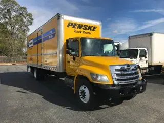 2017 HINO TRUCK 268