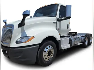 2022 International LT625
