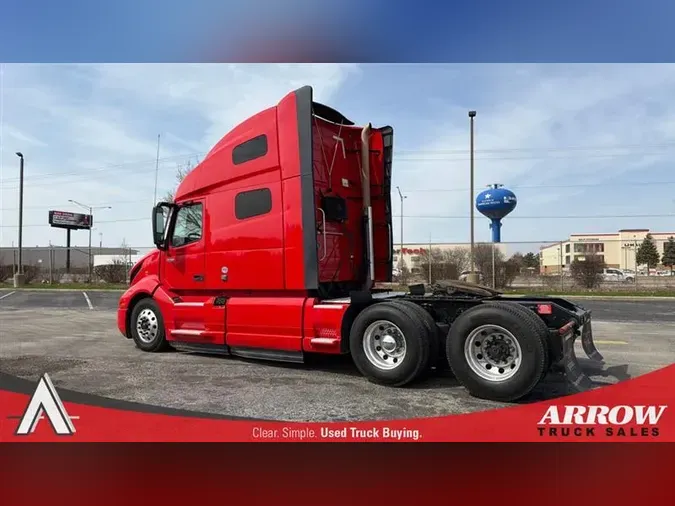 2023 VOLVO VNL760