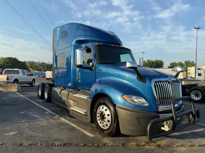 2021 International LT625