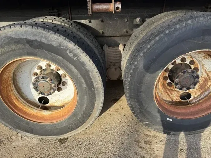 2004 MACK VISION CX61304255af8eb8b55b88511036e39ceb4cc