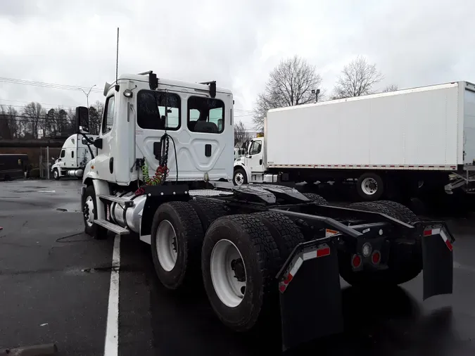 2017 FREIGHTLINER/MERCEDES CASCADIA 113