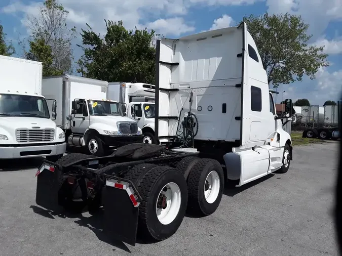 2020 NAVISTAR INTERNATIONAL LT625 SLPR CAB