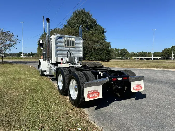 2022 Peterbilt 389