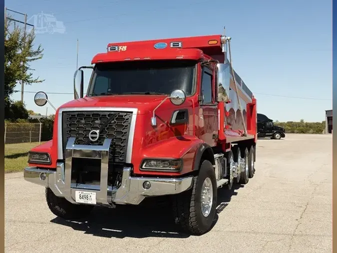 2023 VOLVO VHD104B300042cd28fce430448a18b8b8b1d007e80