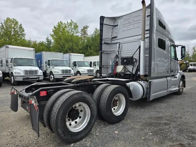 2020 VOLVO VNL64T-760