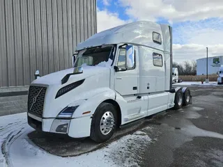 2020 VOLVO VNL64T860