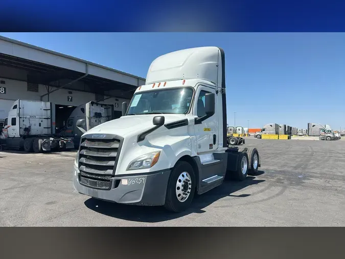 2019 Freightliner Cascadia 126043419b859afea23eed43e6e694bbe65