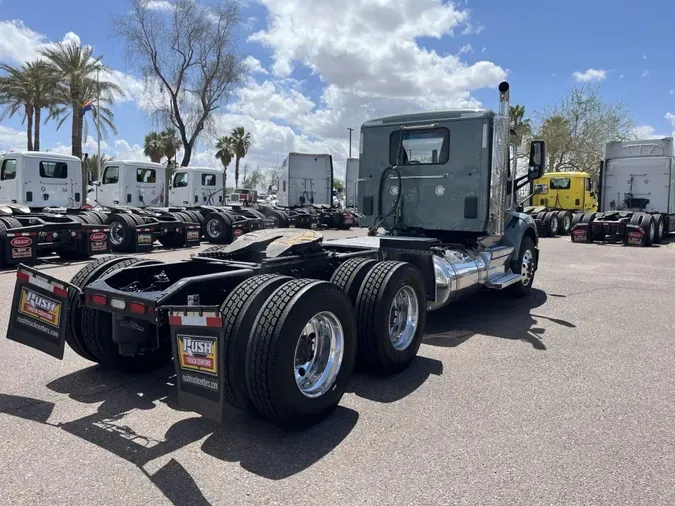 2021 Peterbilt 57904347ab3f47e9a78b4b2b2b416852513