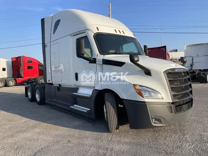 2020 FREIGHTLINER Cascadia 126