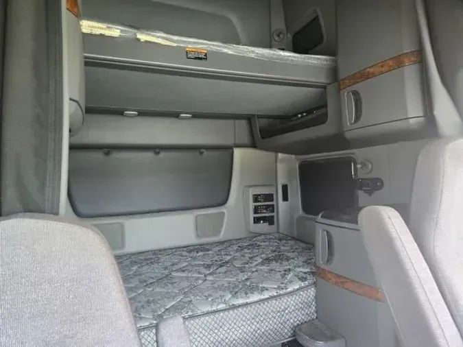 2021 International LT625